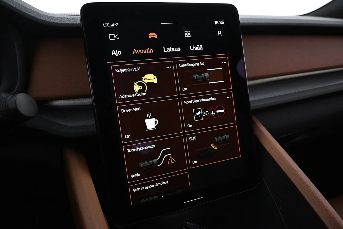Car Image - 4HduEv3ukAXww3Qkd2JaaC