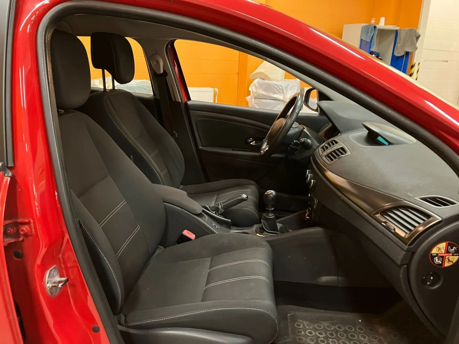 Car Image - 233aKTmQHH9iCvzbLN96pK