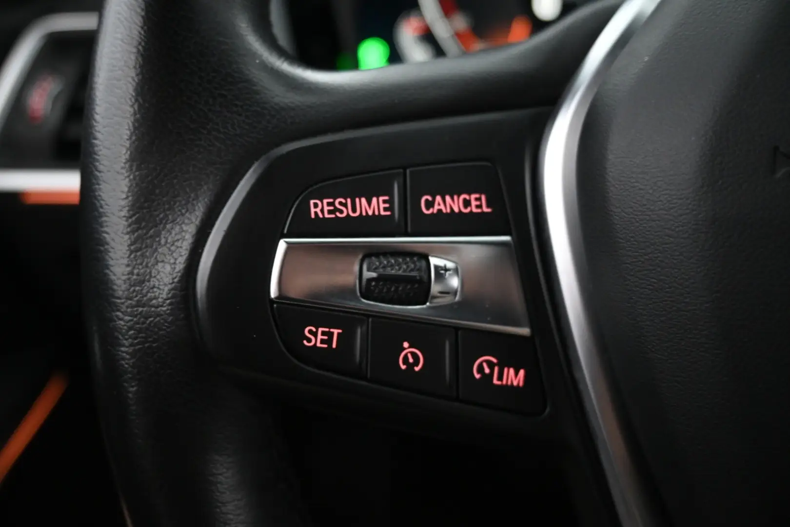 Car Image - 4L10yDXdpDODNn39eKYLkq