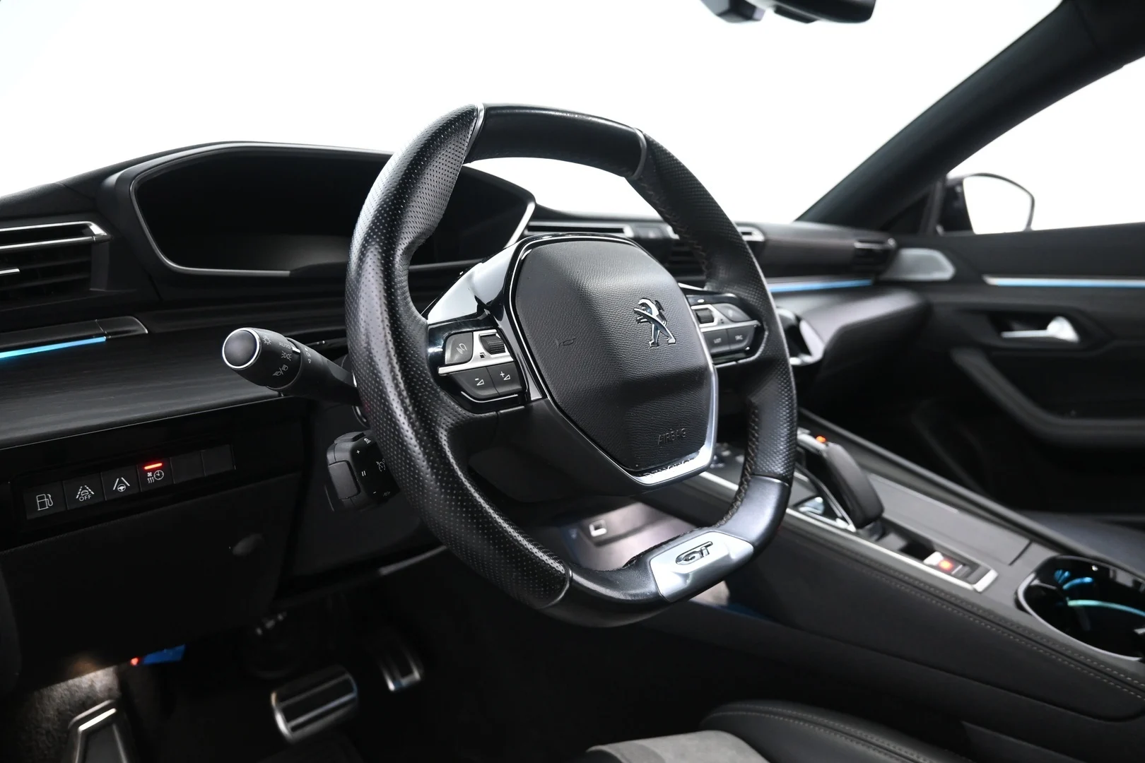 Car Image - pPglQ8675fvRtxNwjdOy8