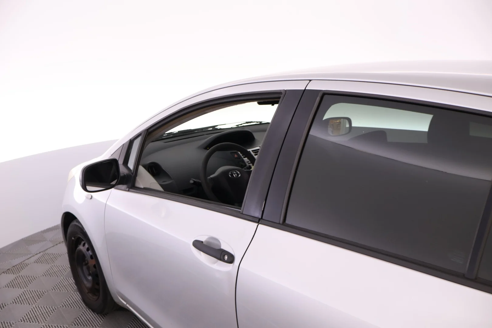 Car Image - 321eo8qImx3EtQ4g5sek56
