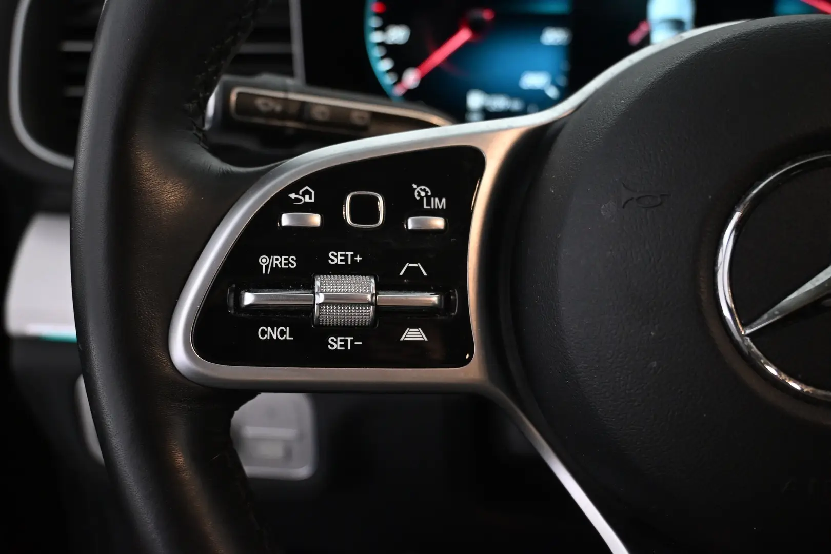 Car Image - 2NOG70942t5TNA19qZGpYP