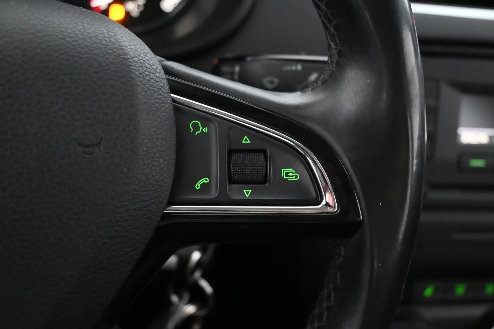 Car Image - 63QWKhyOR99r1KpbvjrjHJ
