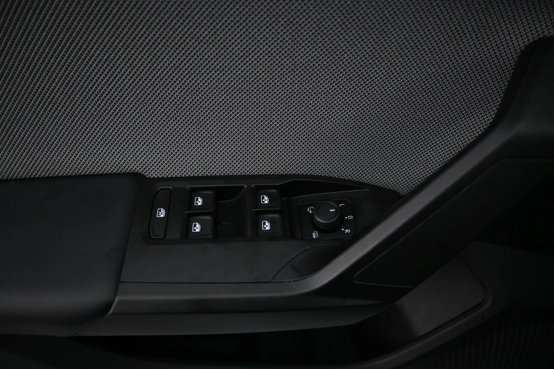 Car Image - 4WNkBK9ejkdsVOyEsv4wEy