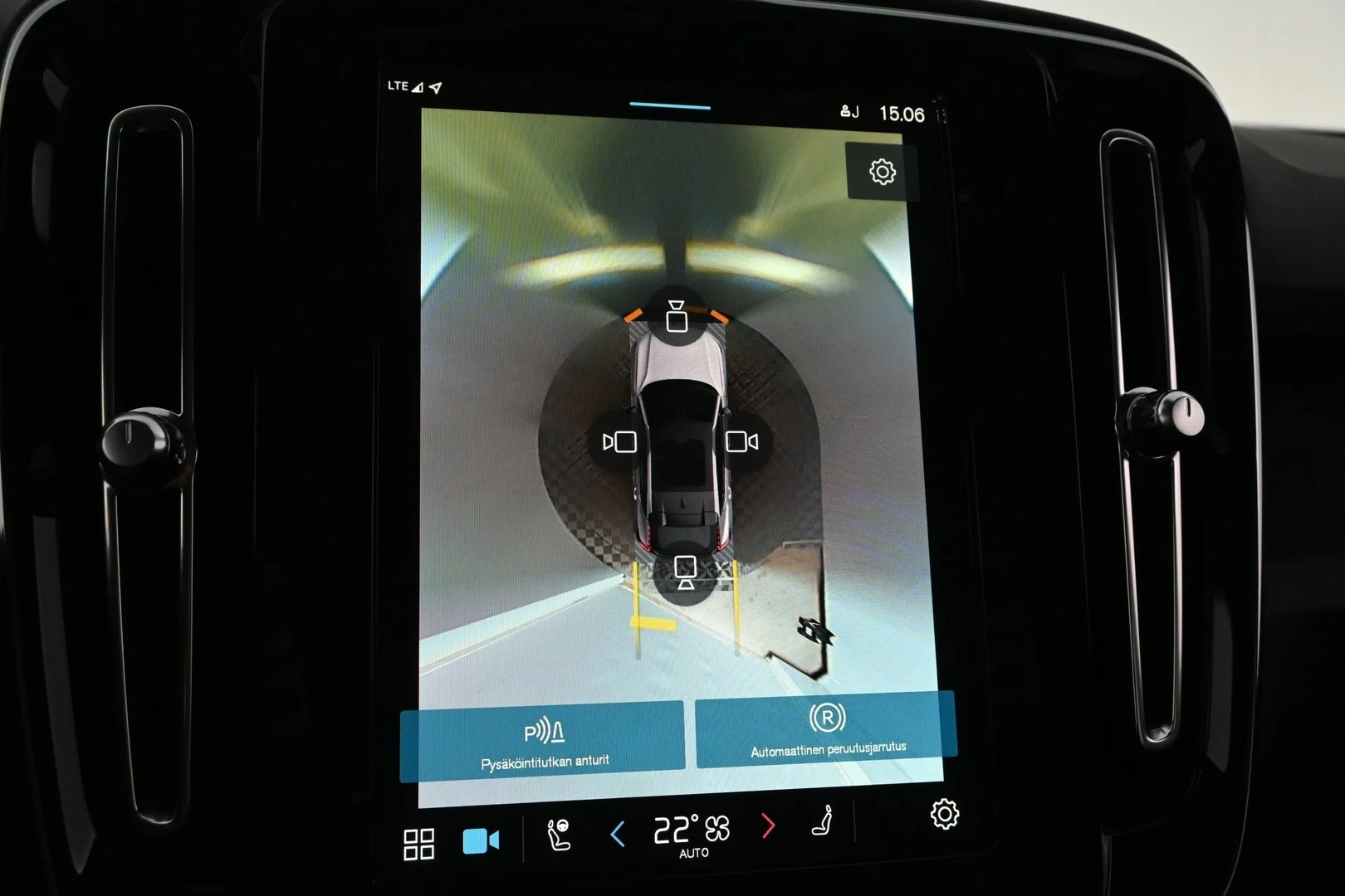 Car Image - olDDWY0XsaDFyqyWhmOyG