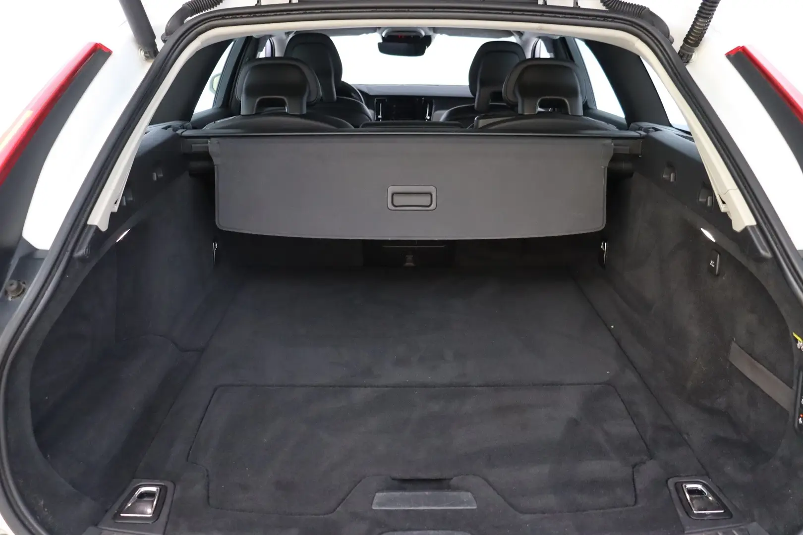 Car Image - 0JA1pmoMp7n2F8bnrVI3S