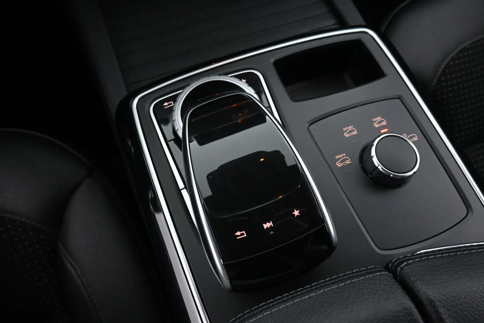 Car Image - R0DWI4NTKjW7Dgb7DUhPV