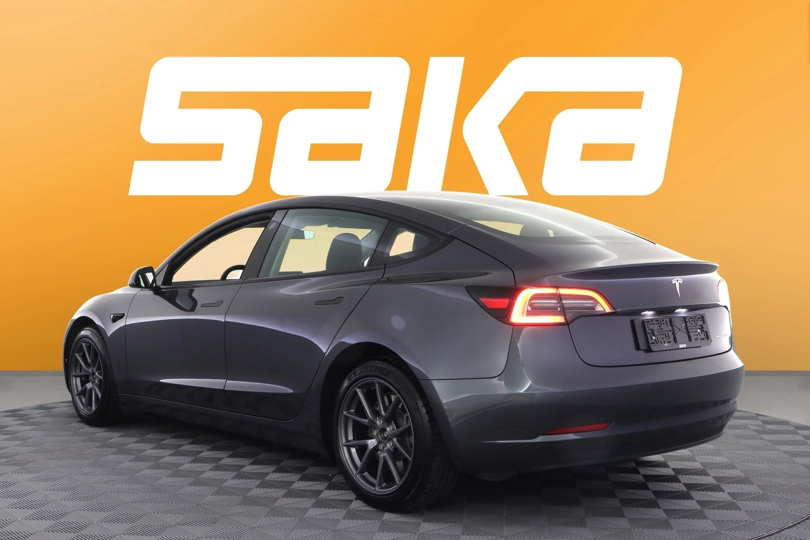 Car Image - KFm5cx3R4Zm6Whj5Lwo5G