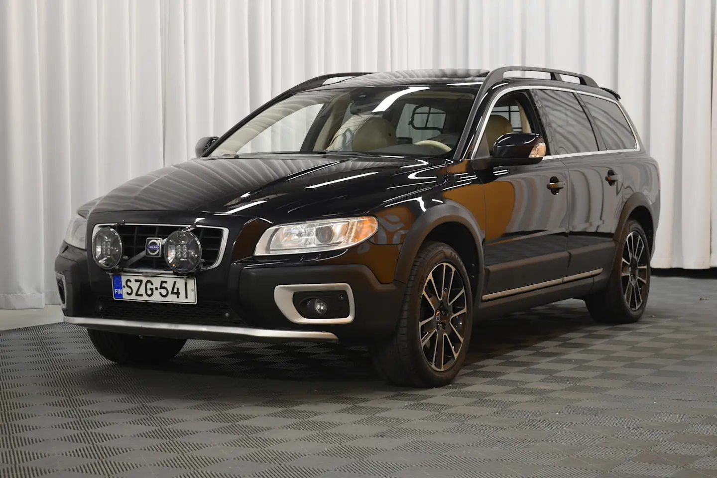 Car Image - 6YtKhCHqI5rcnhtMREfW6X