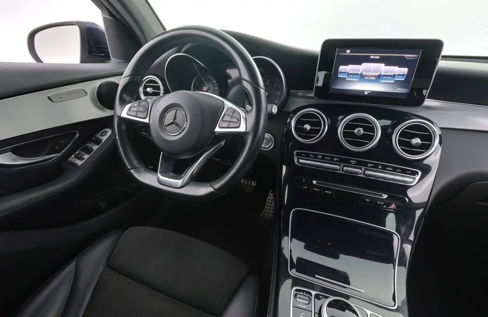 Car Image - 7gIsmEf8VJzSLnhzWmwxeb