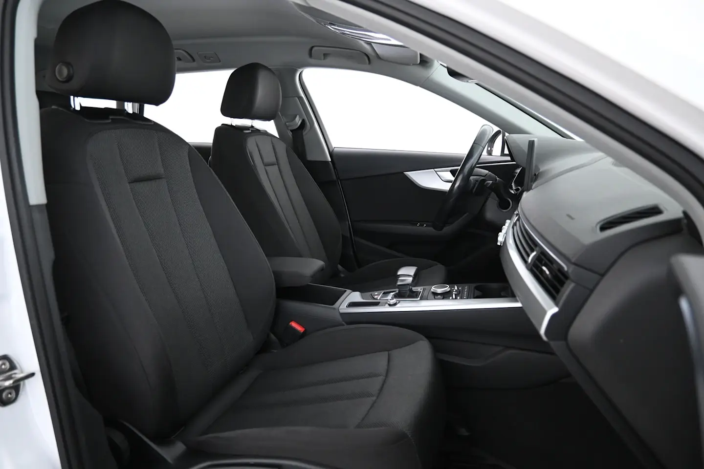 Car Image - nxI84AQgQCNrelsmhFeRt