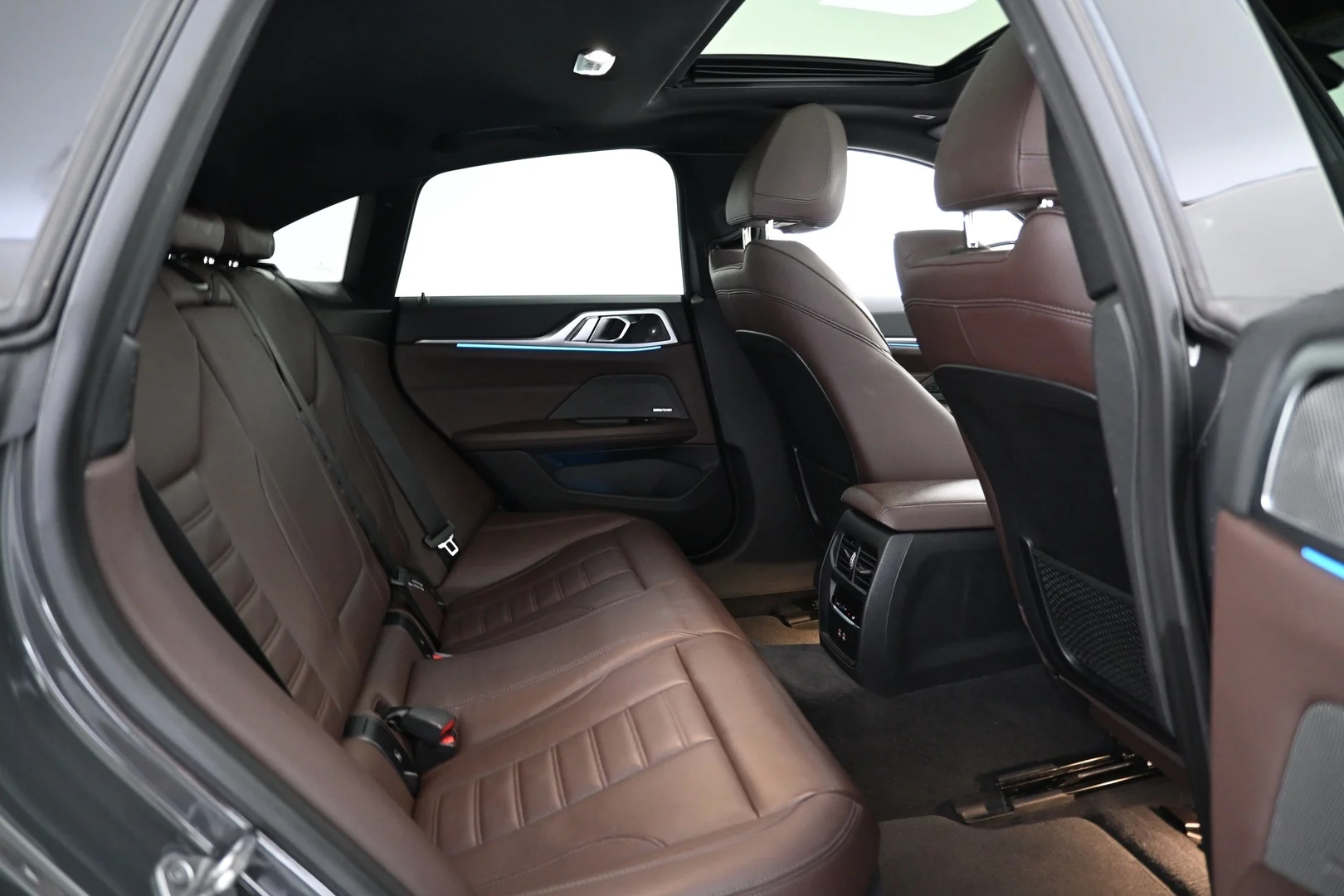 Car Image - 1uvXReesCTrnAU9nTAspw8