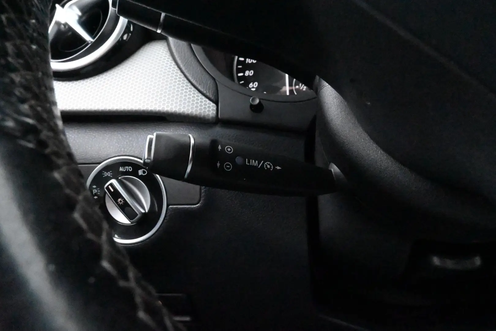 Car Image - 101yZpf2KpEGh7uISWLT2I