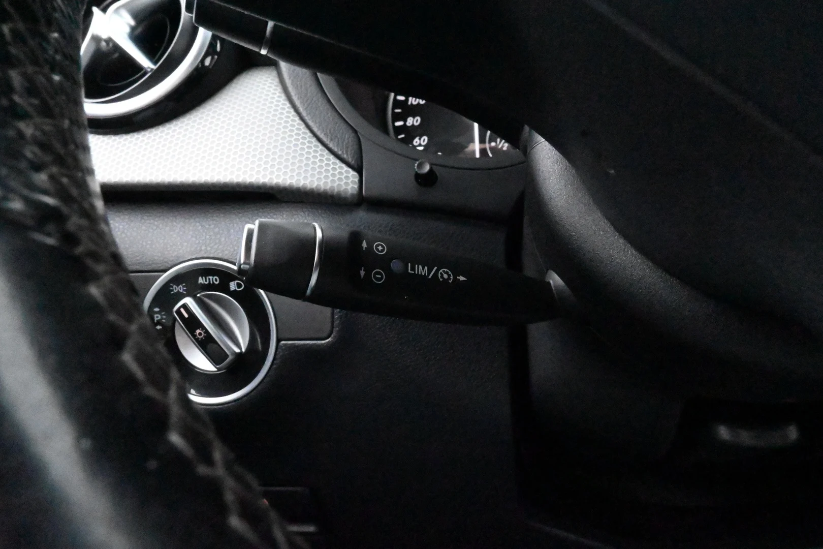 Car Image - 101yZpf2KpEGh7uISWLT2I