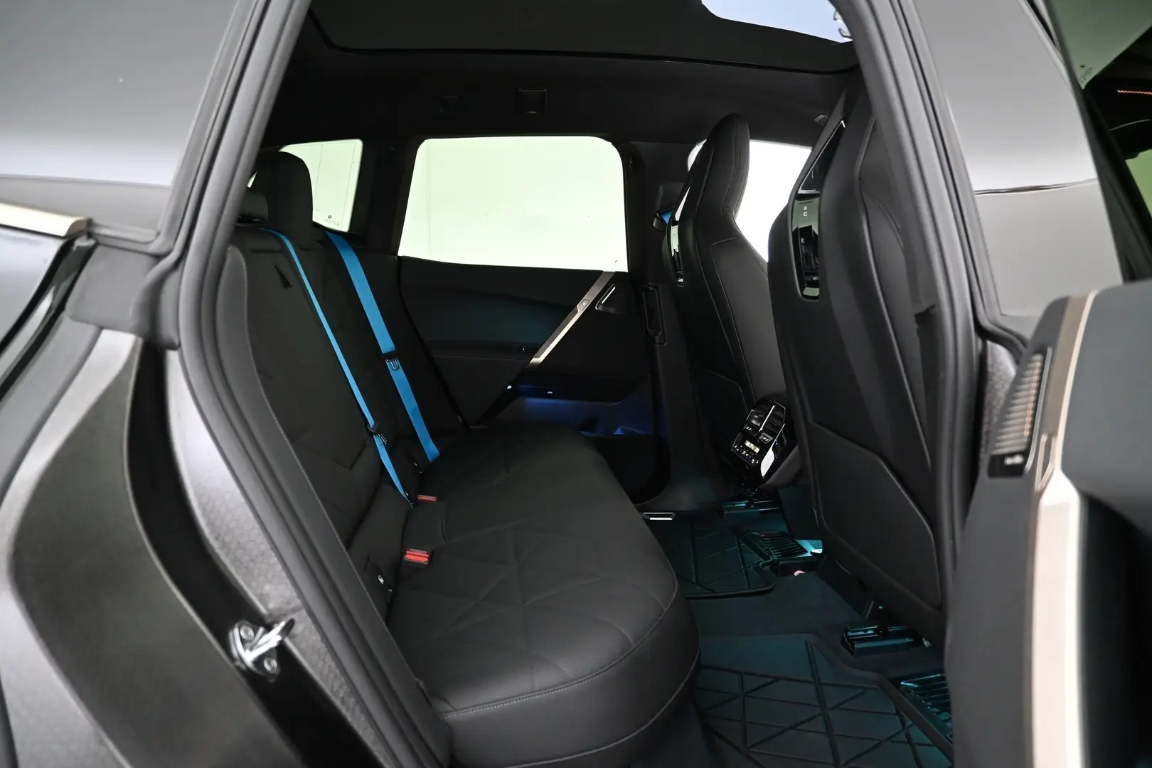 Car Image - 4abqGdMRsVcAjWln3XlB3M