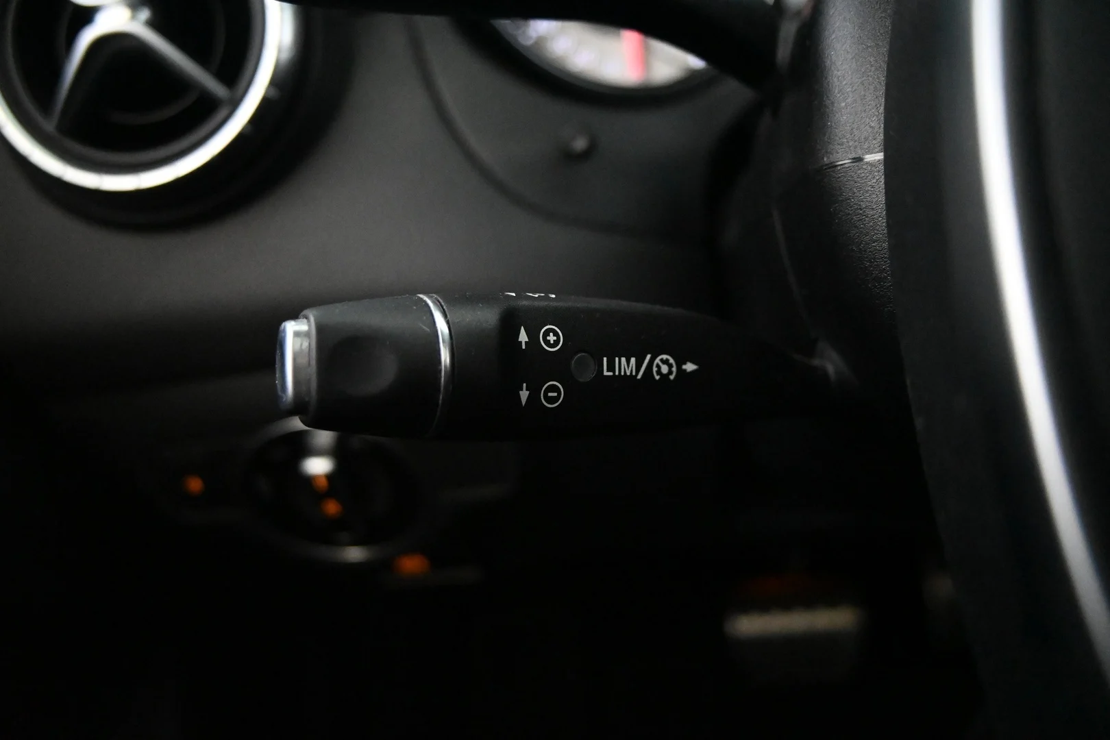 Car Image - 6IPkIGgoeb7jSvDNhLBKkJ