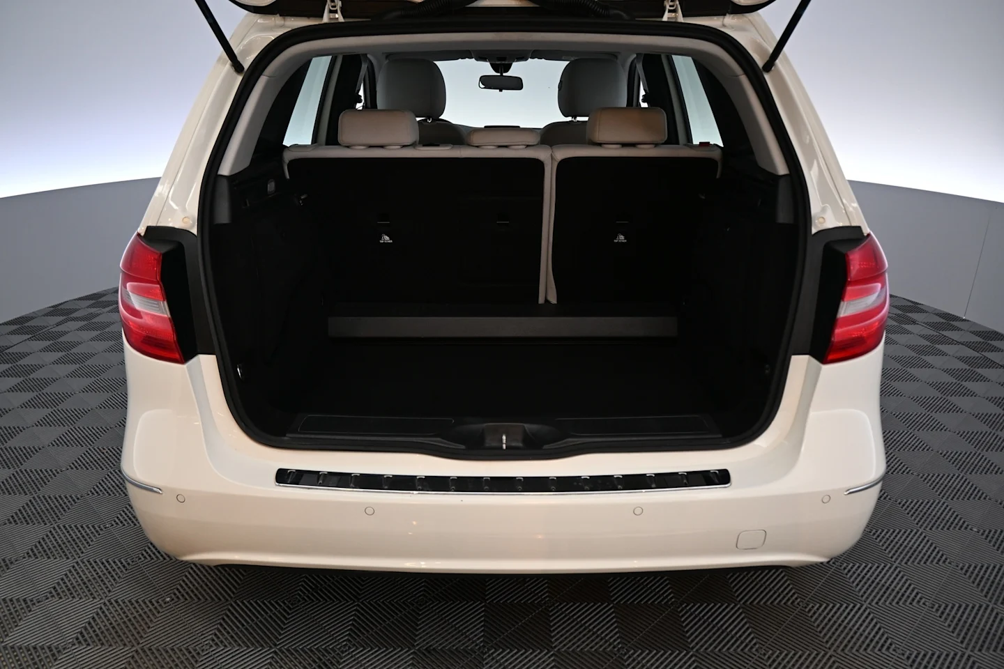 Car Image - 2asit4lroA5UbtM1zLov1X