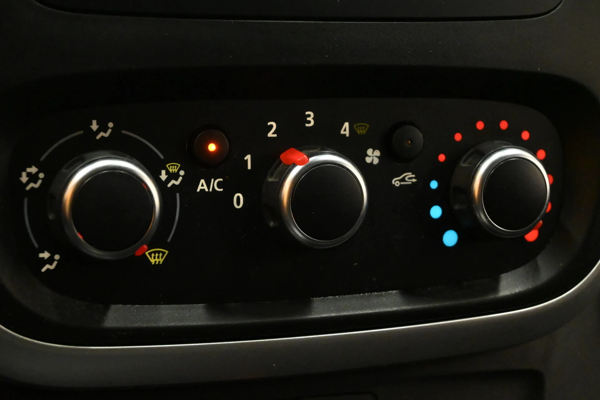 Car Image - JQGyZjqPcmR3xtw9IUw6N