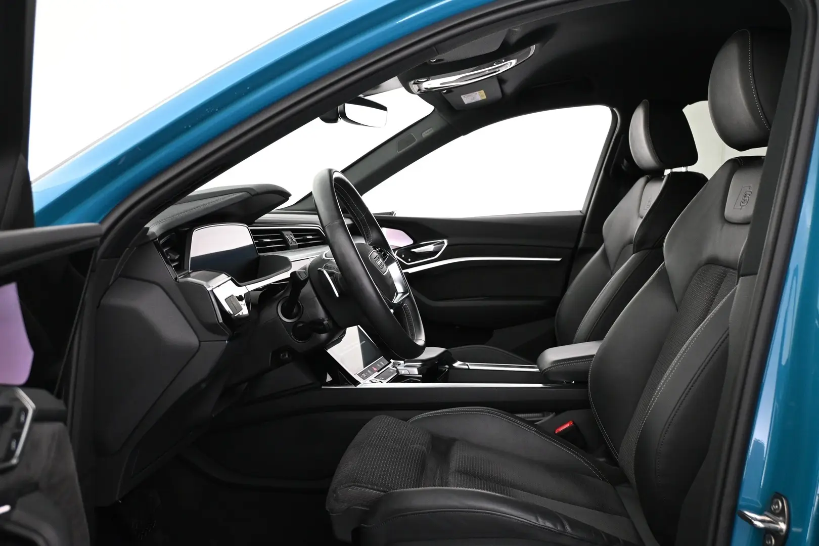 Car Image - 1llnivg00qm6S9LTX5ptcU