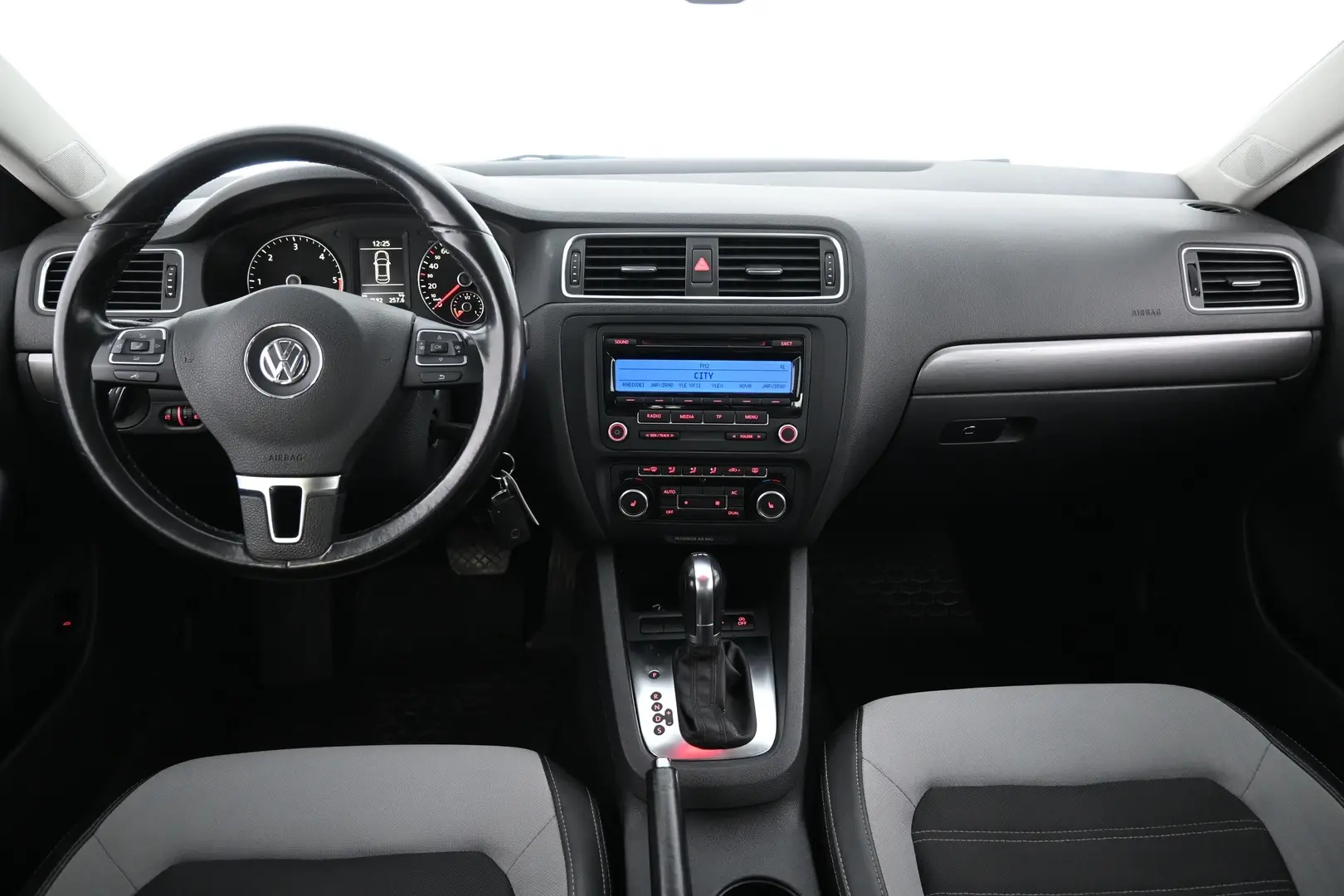 Car Image - 2Y8UQVmTqpf4xjzWVcuko1