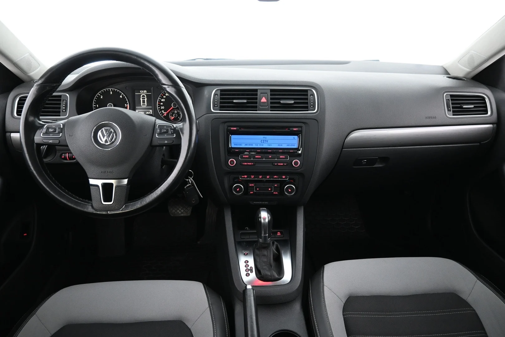 Car Image - 2Y8UQVmTqpf4xjzWVcuko1
