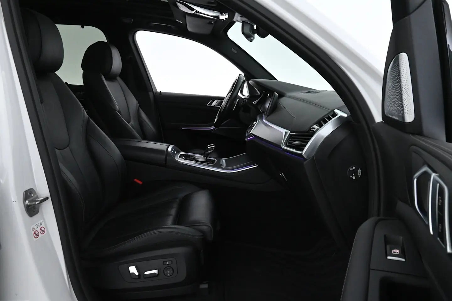 Car Image - Sv62XHijIJm7wCdT6iU6F