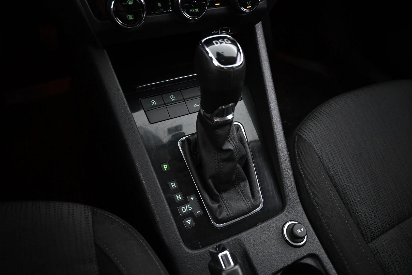 Car Image - 5tAyaN2wSI4K6ZnPQ7tA9U