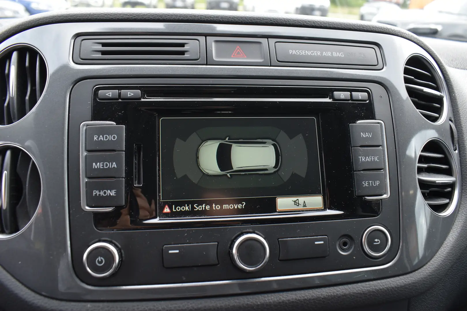 Car Image - 6dEBqlYm3AA0UwGsrPQF77