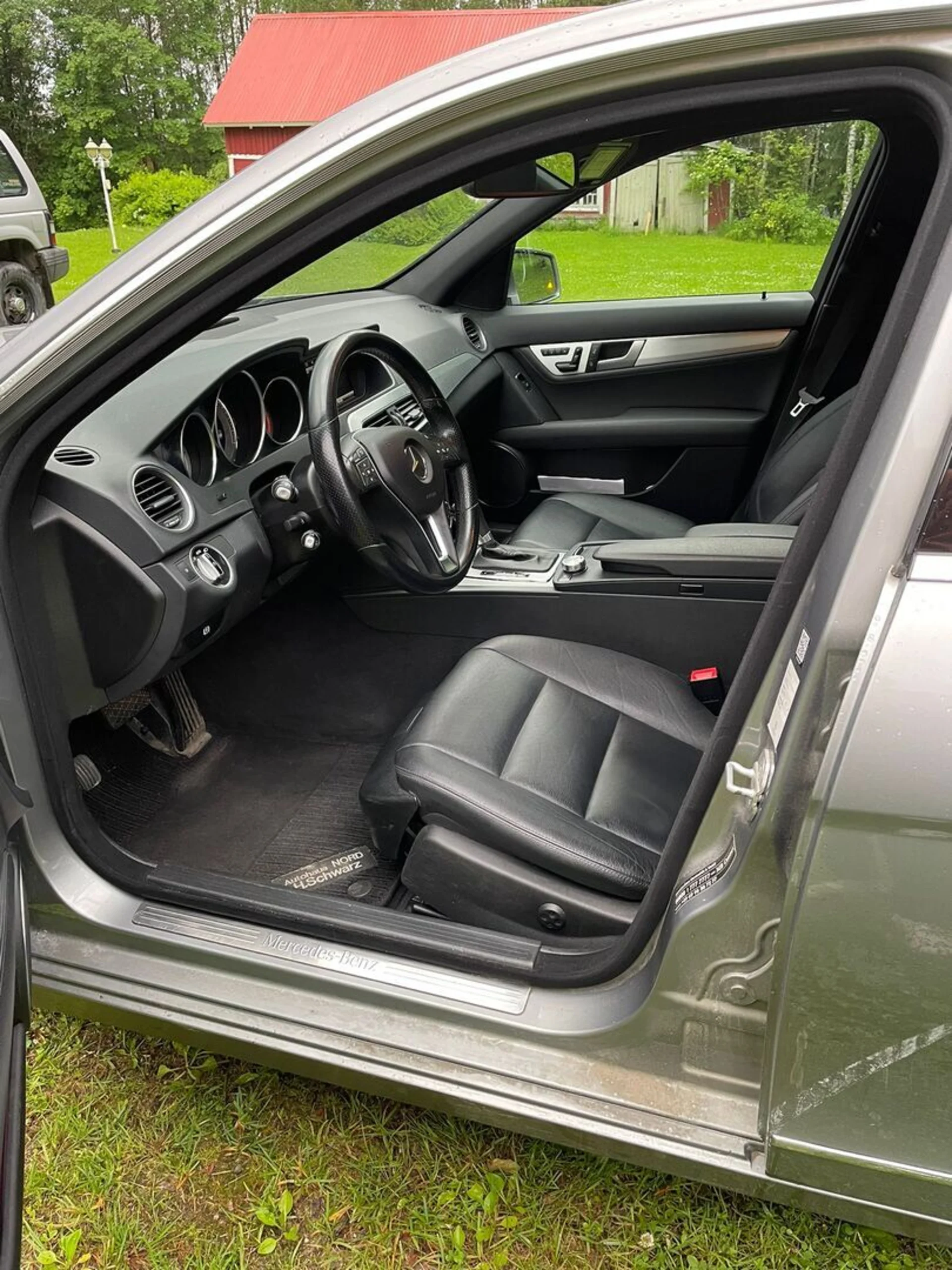 Car Image - 6HyFWTg98XYFSxuJQorKO4