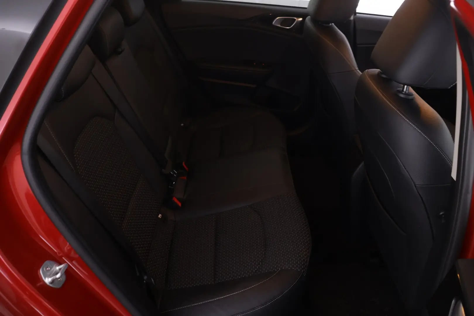 Car Image - 1jk19oNY2r3NslM0F3DXyp