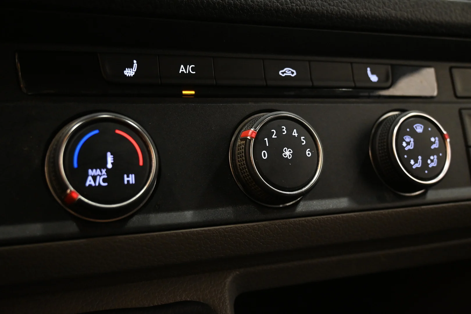 Car Image - 6nYJct0GCO3euZqpsegWUI