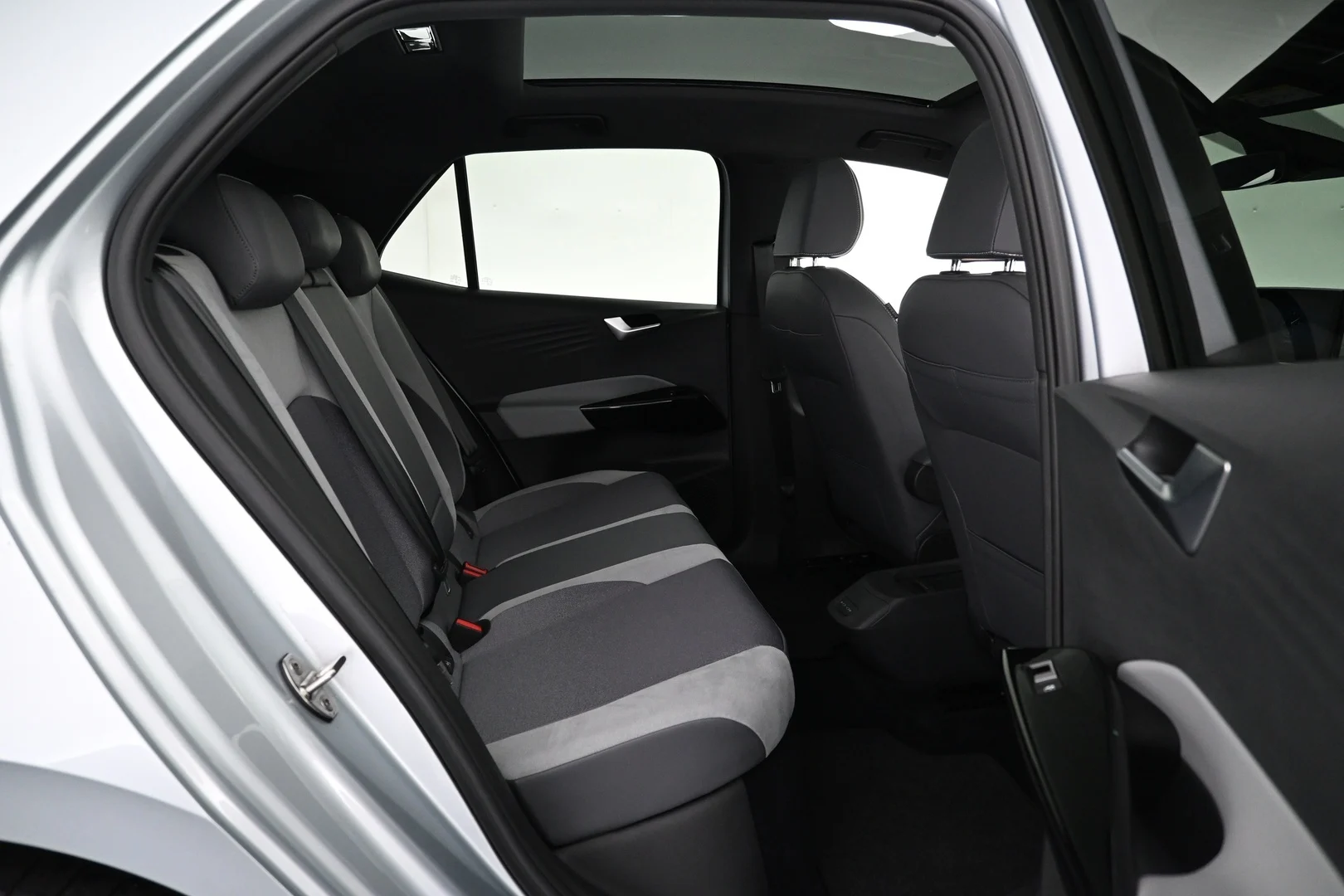 Car Image - 5laV1BSS4erwHSprAGCIpD