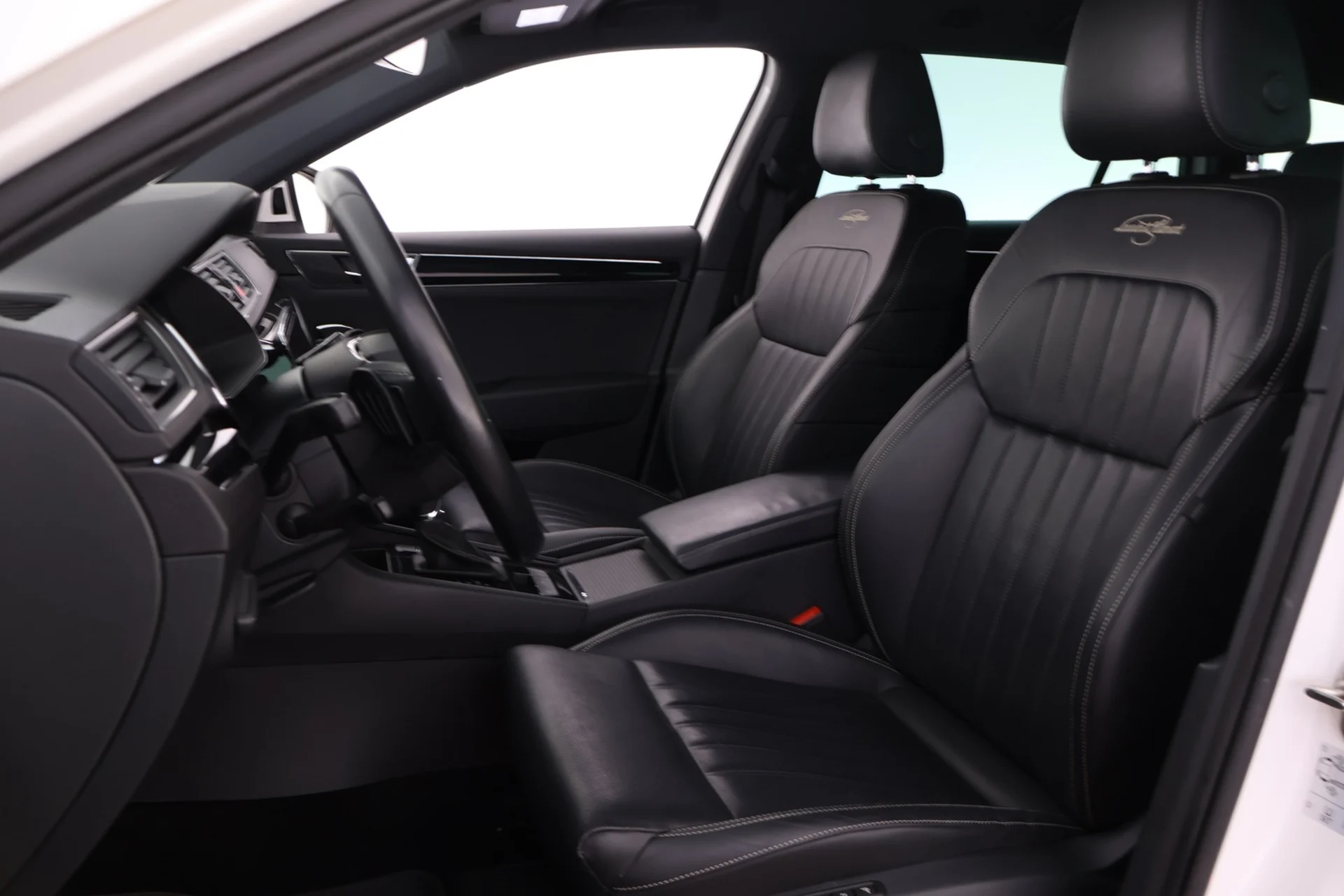 Car Image - 1JFwhLFU8J4lS9lQuDmFN9