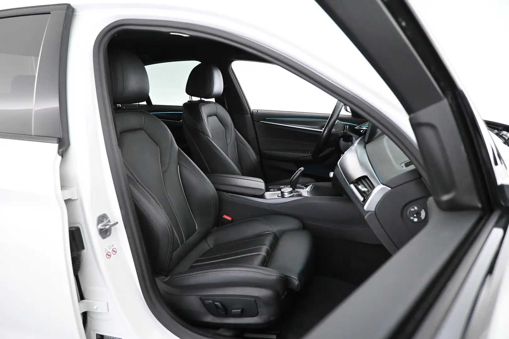 Car Image - 1PZTy8VSYlgmuytZHheLie