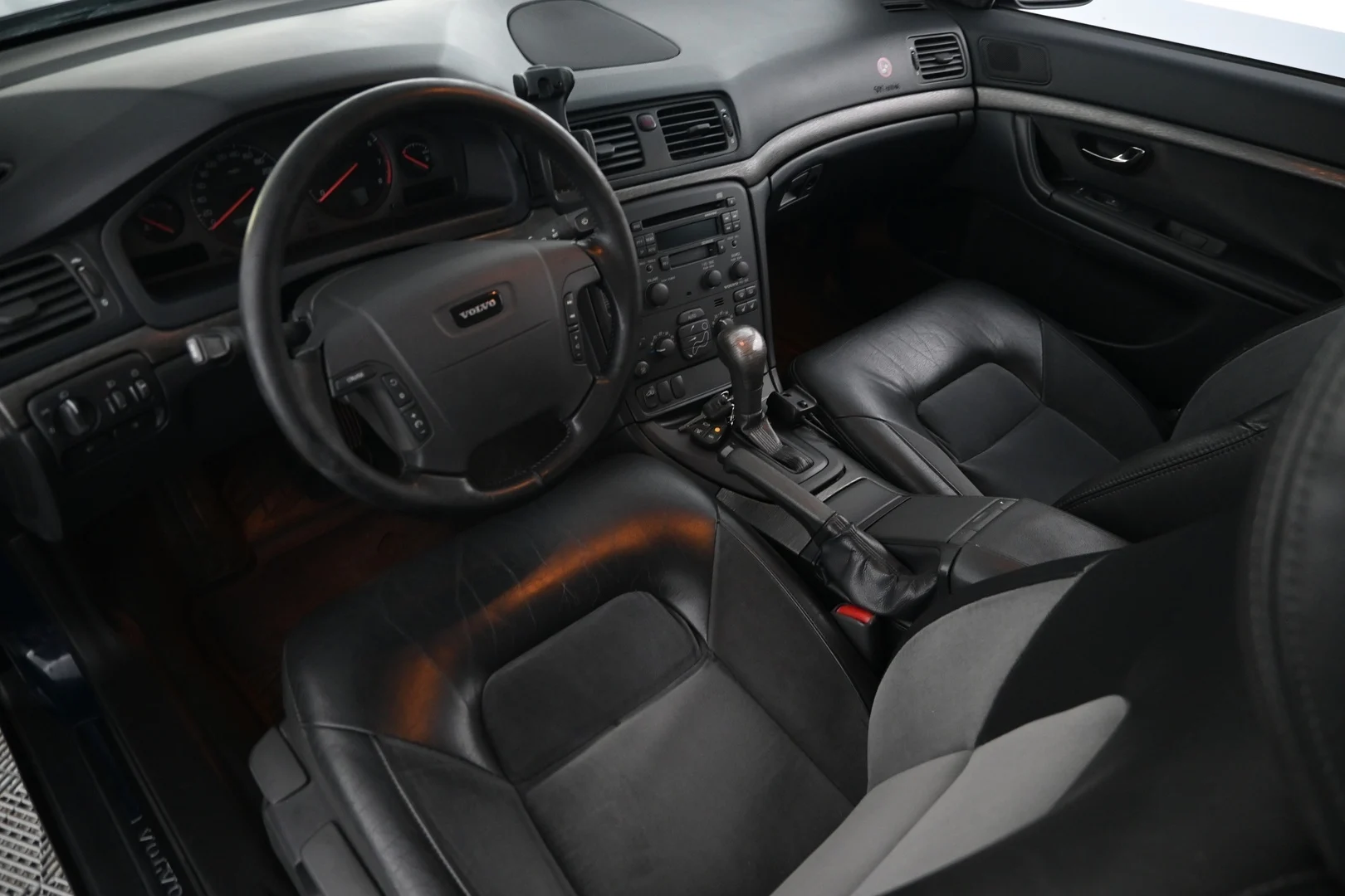 Car Image - 1hJhvYyNFsdkLp3NkZIECV