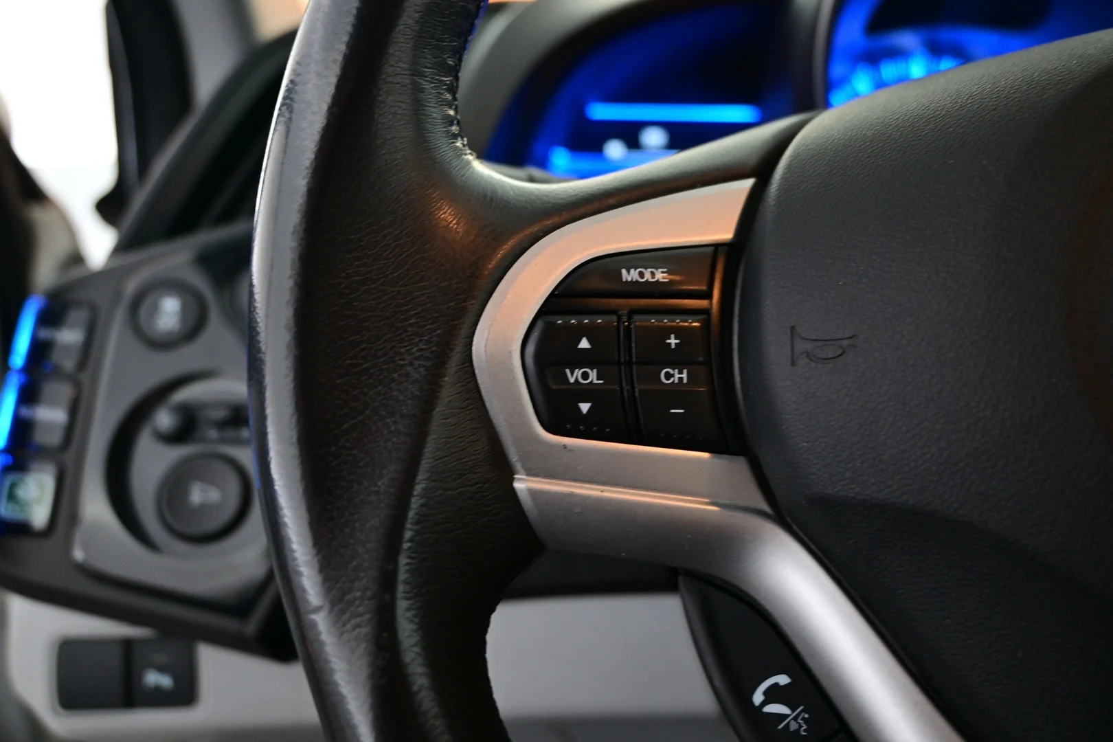 Car Image - 1KP2sbYHQFfOLL0V4JcDh8