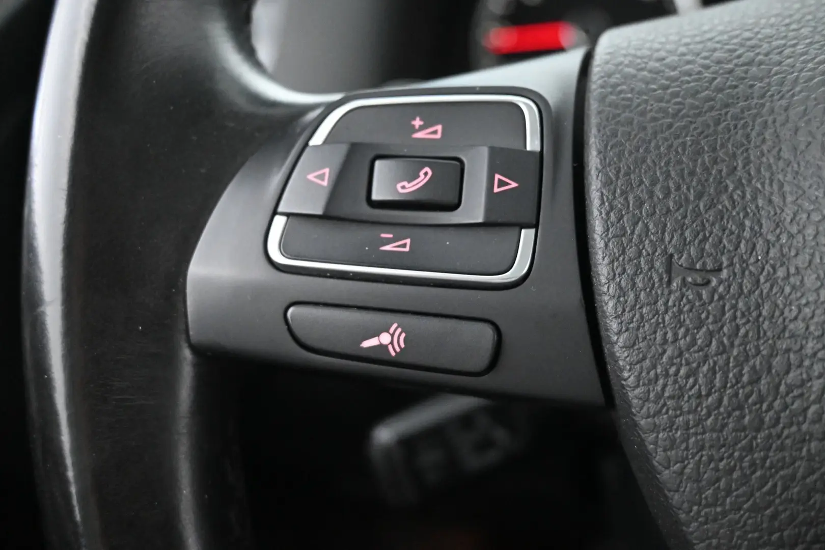 Car Image - 12I4UtnSJsnd7cRJs0fMF0