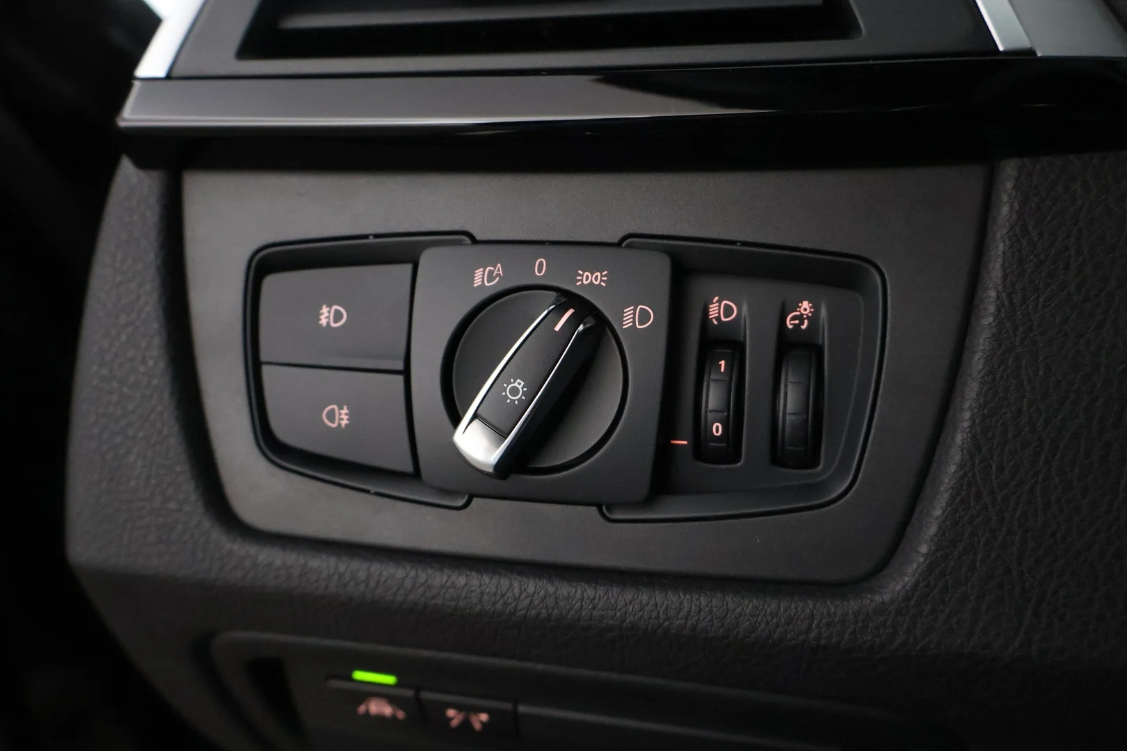 Car Image - 5ekTH3NGreKKGKz2HnoyQv