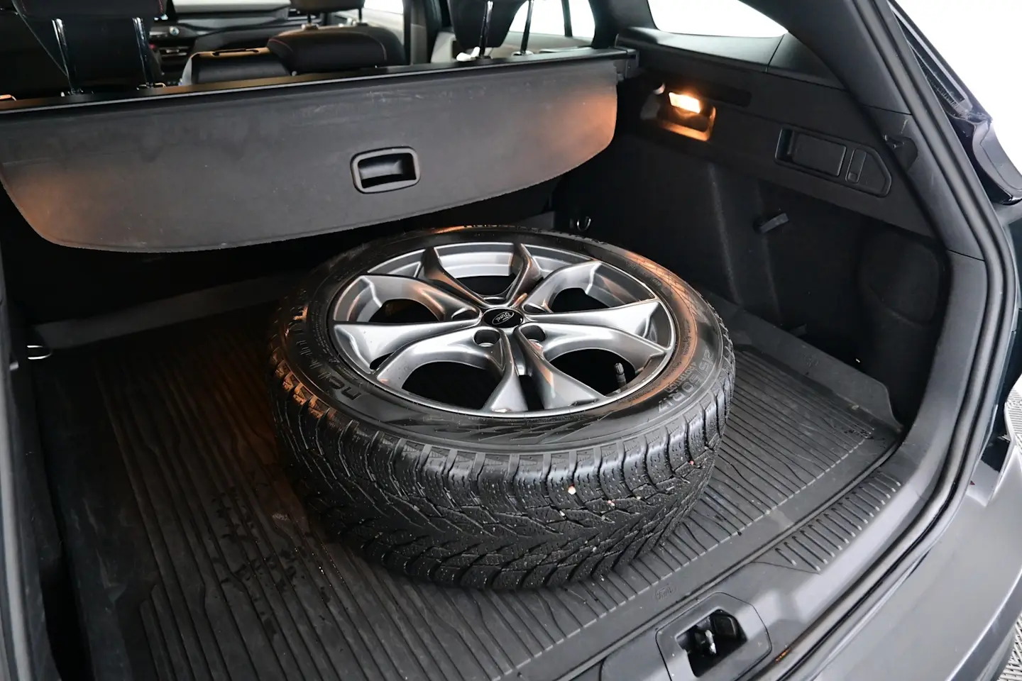 Car Image - 4Phm2DCyljqNTzREGCYgwb