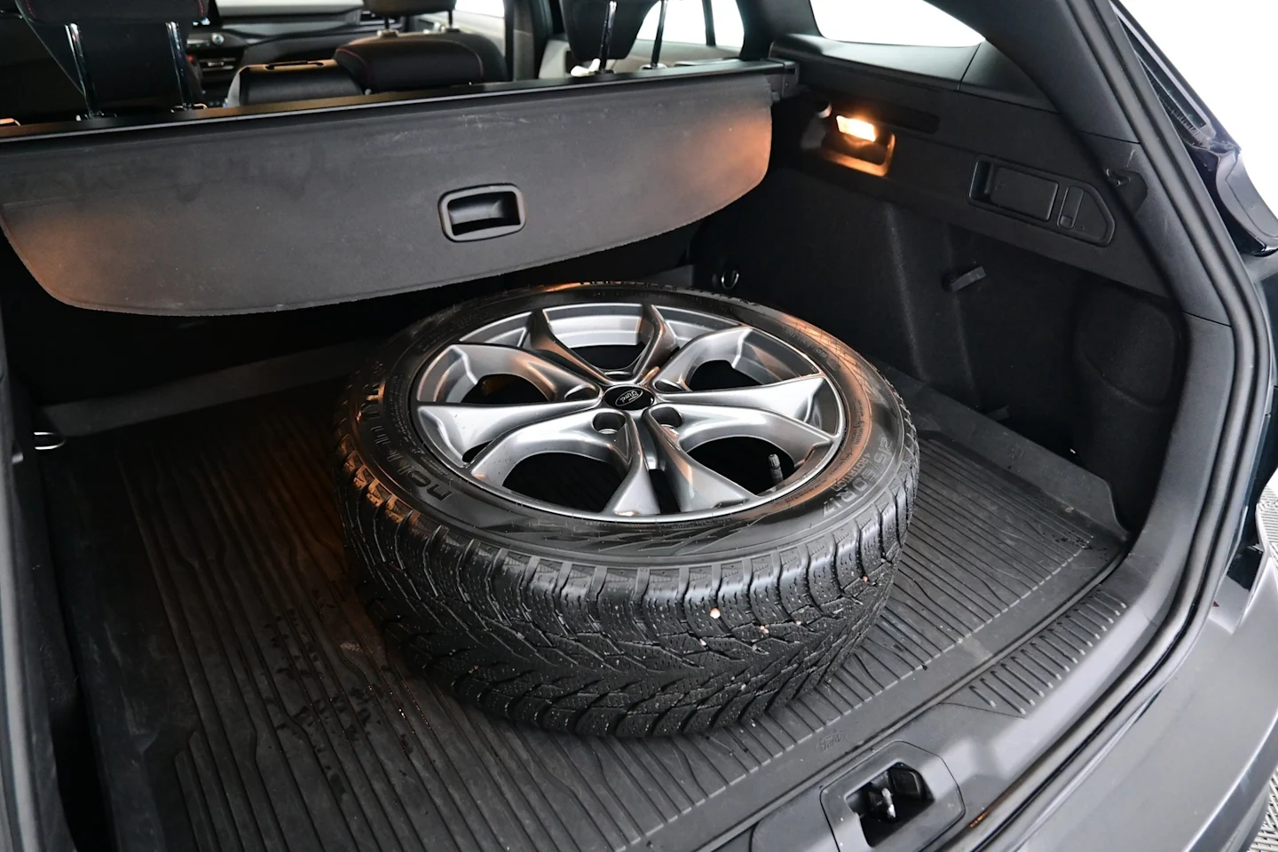 Car Image - 4Phm2DCyljqNTzREGCYgwb