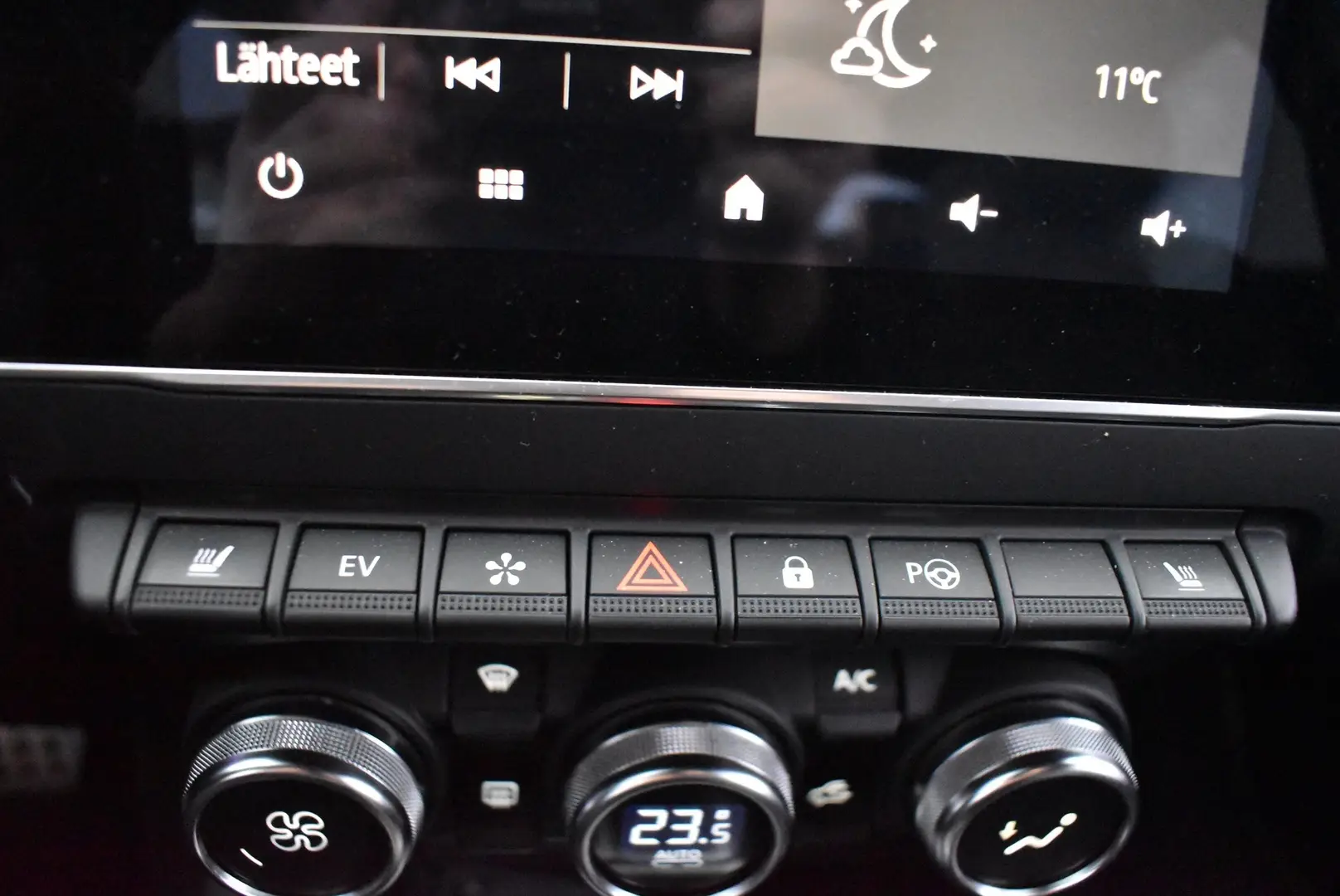 Car Image - 4E2Yx29YA9EcljVcLwJVe5