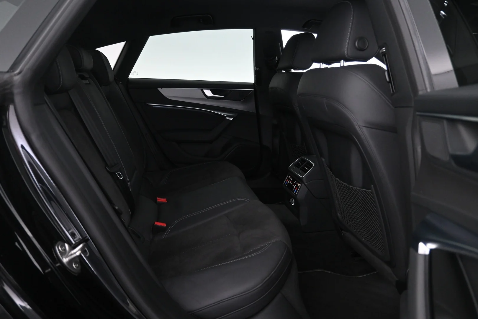 Car Image - 5AFX4YGVYKwMCAqYgCFoYY
