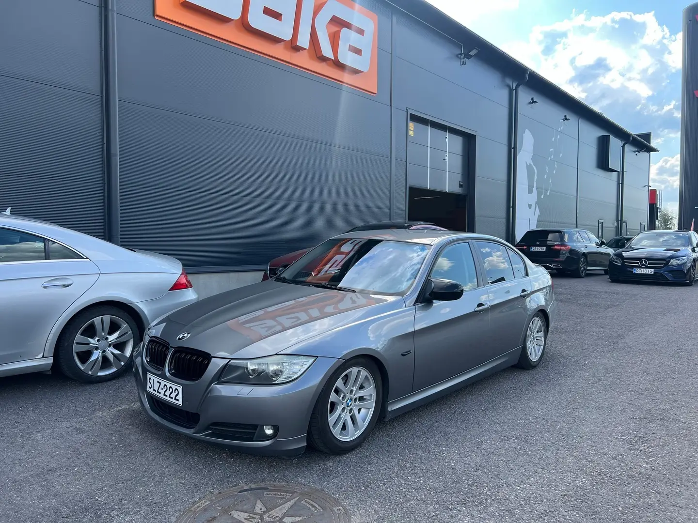Car Image - 30Qg60lQTxmHoiQCLDvkj4