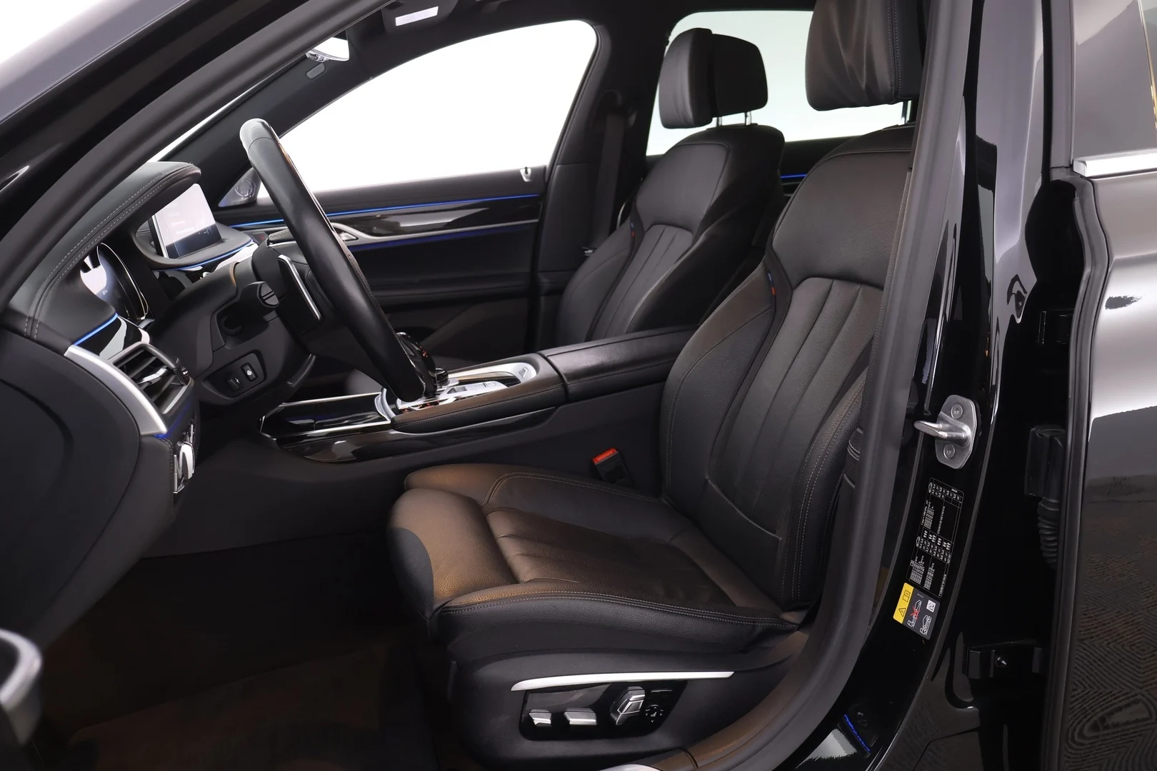 Car Image - liVEyLGqy73B1bmfjZ2No