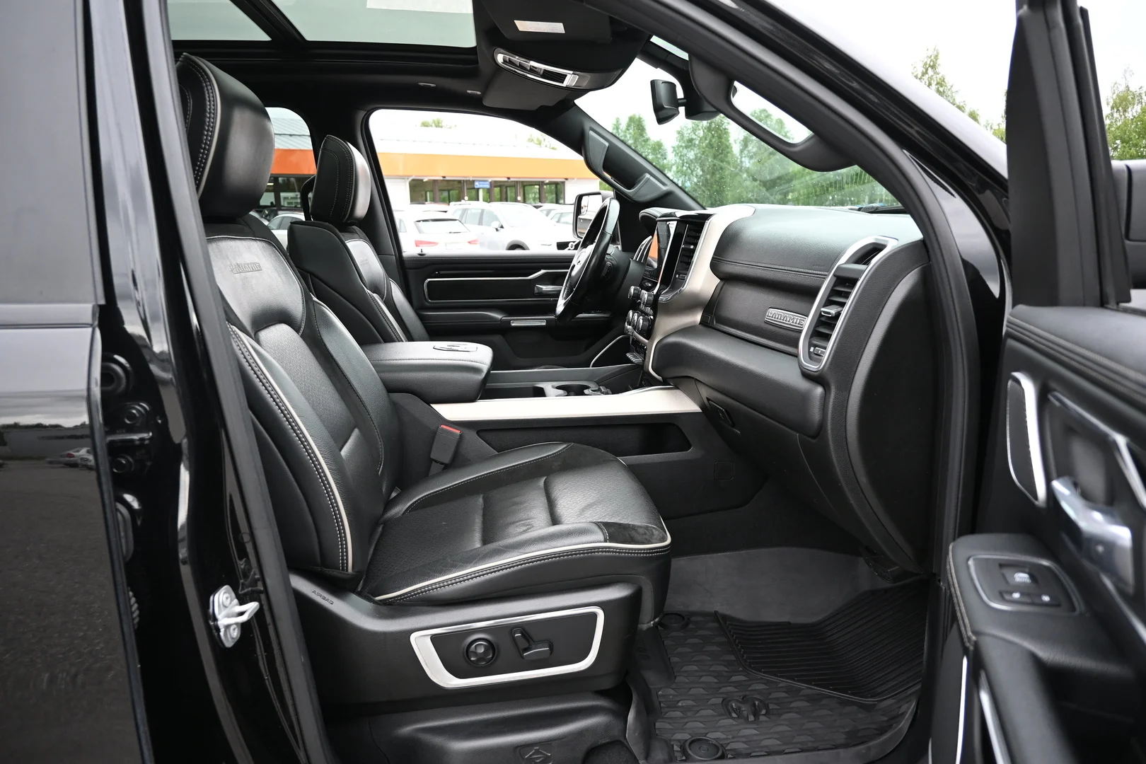 Car Image - 26WSk6kyeyvDoexXqyZiEj