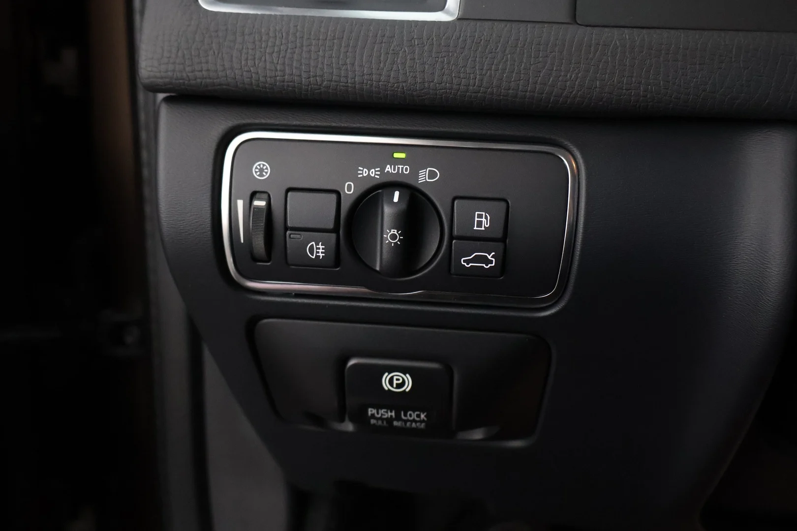 Car Image - 1nrhRW8RndTgpIP060AfcG