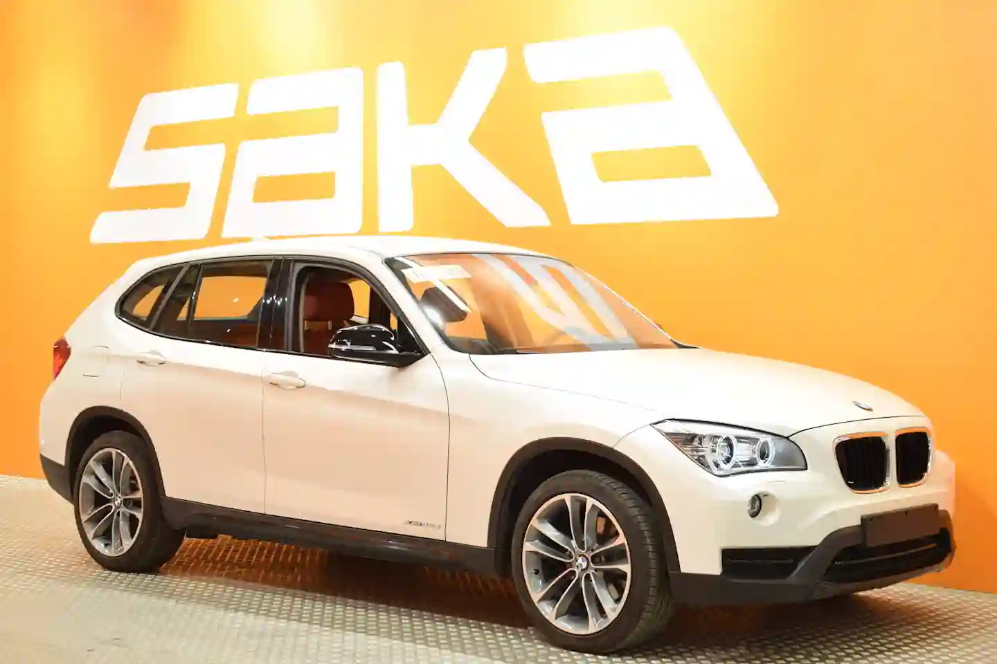 Car Image - xQtD4Z5BuJfAoDk54j3oY