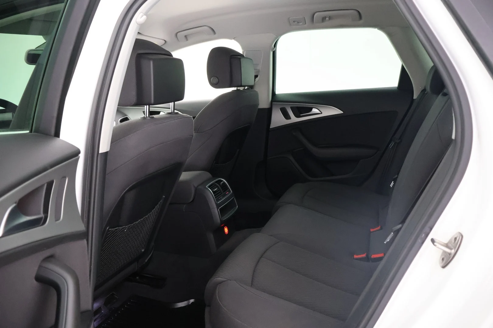 Car Image - 2Yyf3ysfZIAaPU3zo5D2Yt