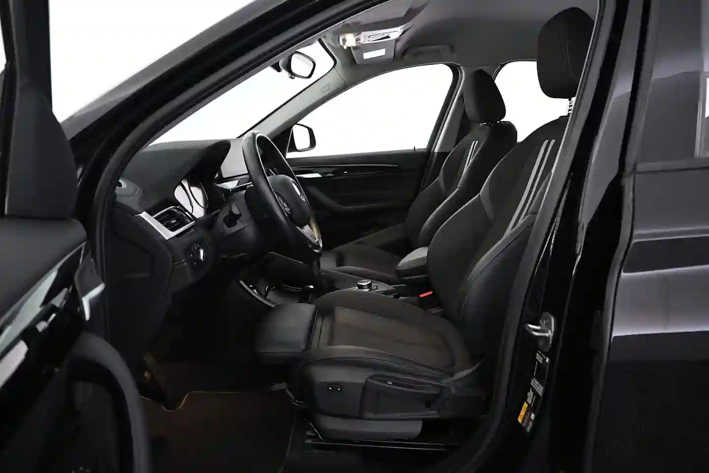 Car Image - 1lYRKj0qZHEyfx8tfGEqtd