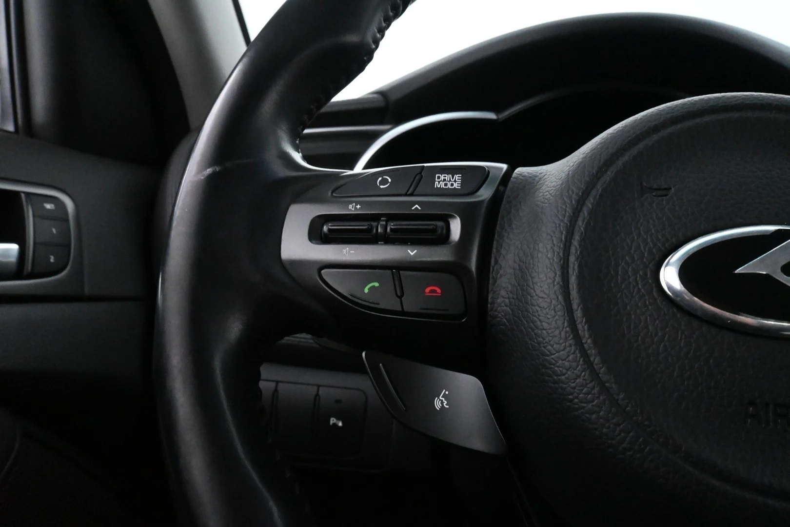 Car Image - 2pkLDbjwiC003dtairWOmn